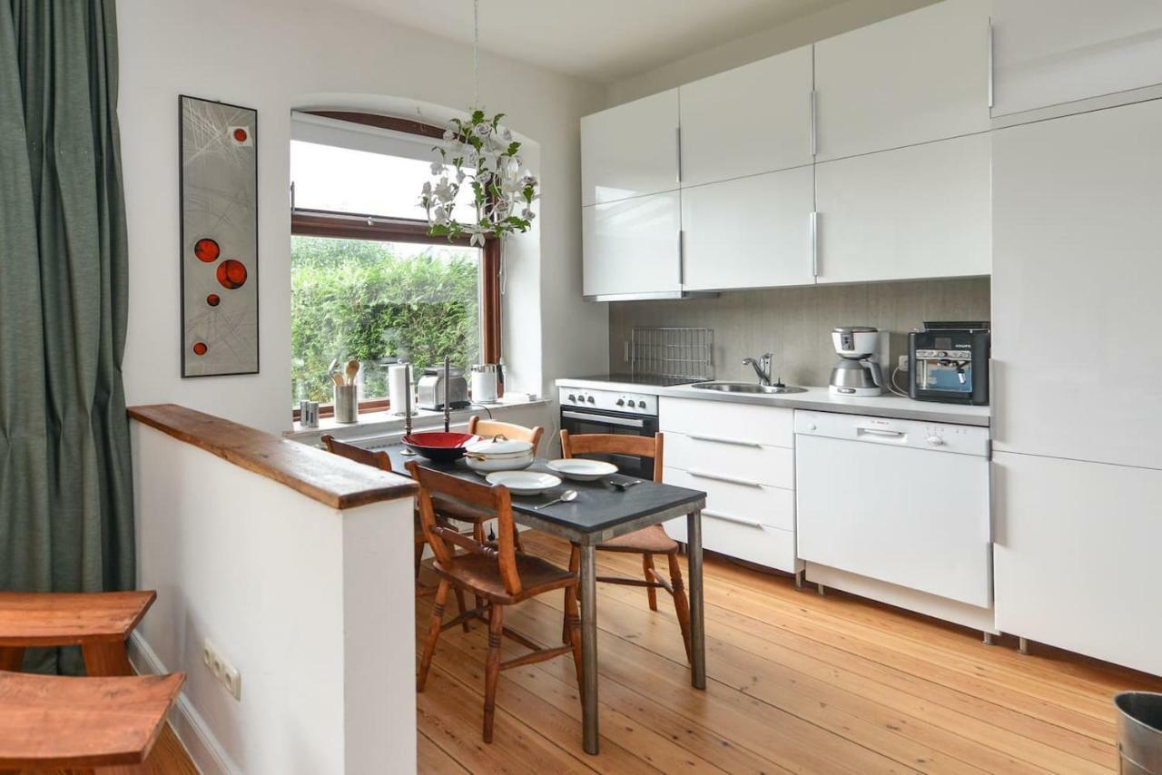 Kanalvilla - Urlaub Am Nord-Ostseekanal - Zwei Ferienwohnungen Im Angebot- Eine Im Dachgeschoss Und Eine Wohnung Mit Garten Sehestedt  Buitenkant foto
